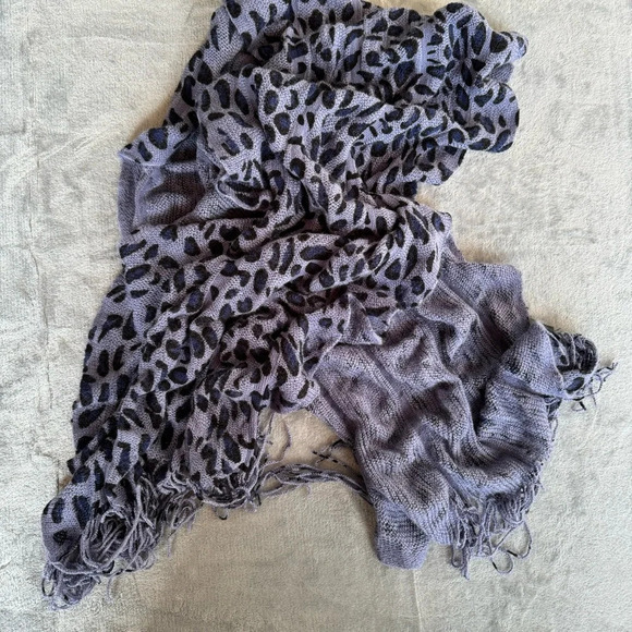 Blue and Purple Leopard Print‎ Scarf - Picture 5 of 5